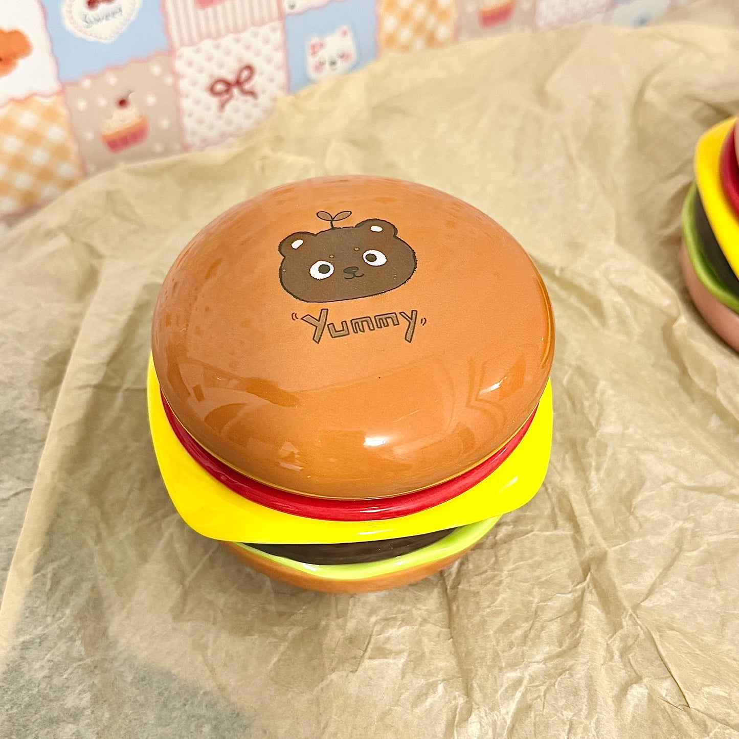 Roztomilý keramický hamburger tácek na omáčky